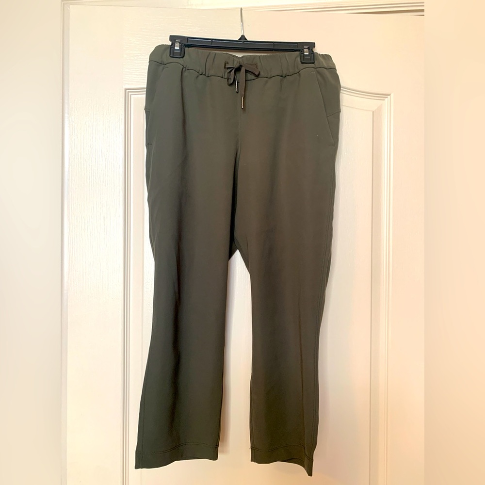 Lululemon Stretch Cropped Sweatpants 23" Size 6